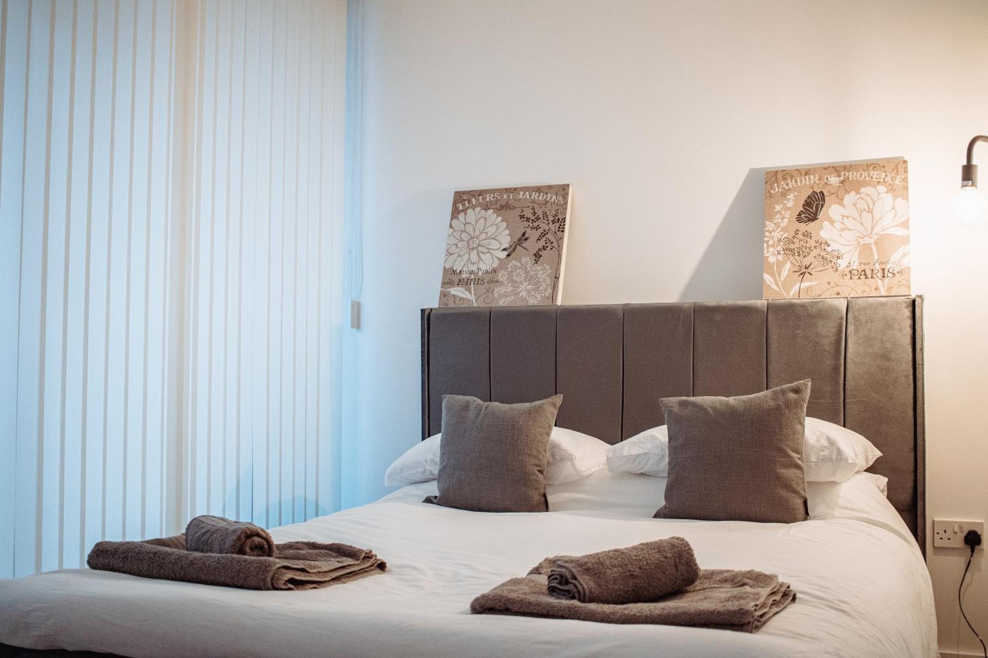 Central & Spacious, Sleeps 8, Perfect For Groups ليدز المظهر الخارجي الصورة