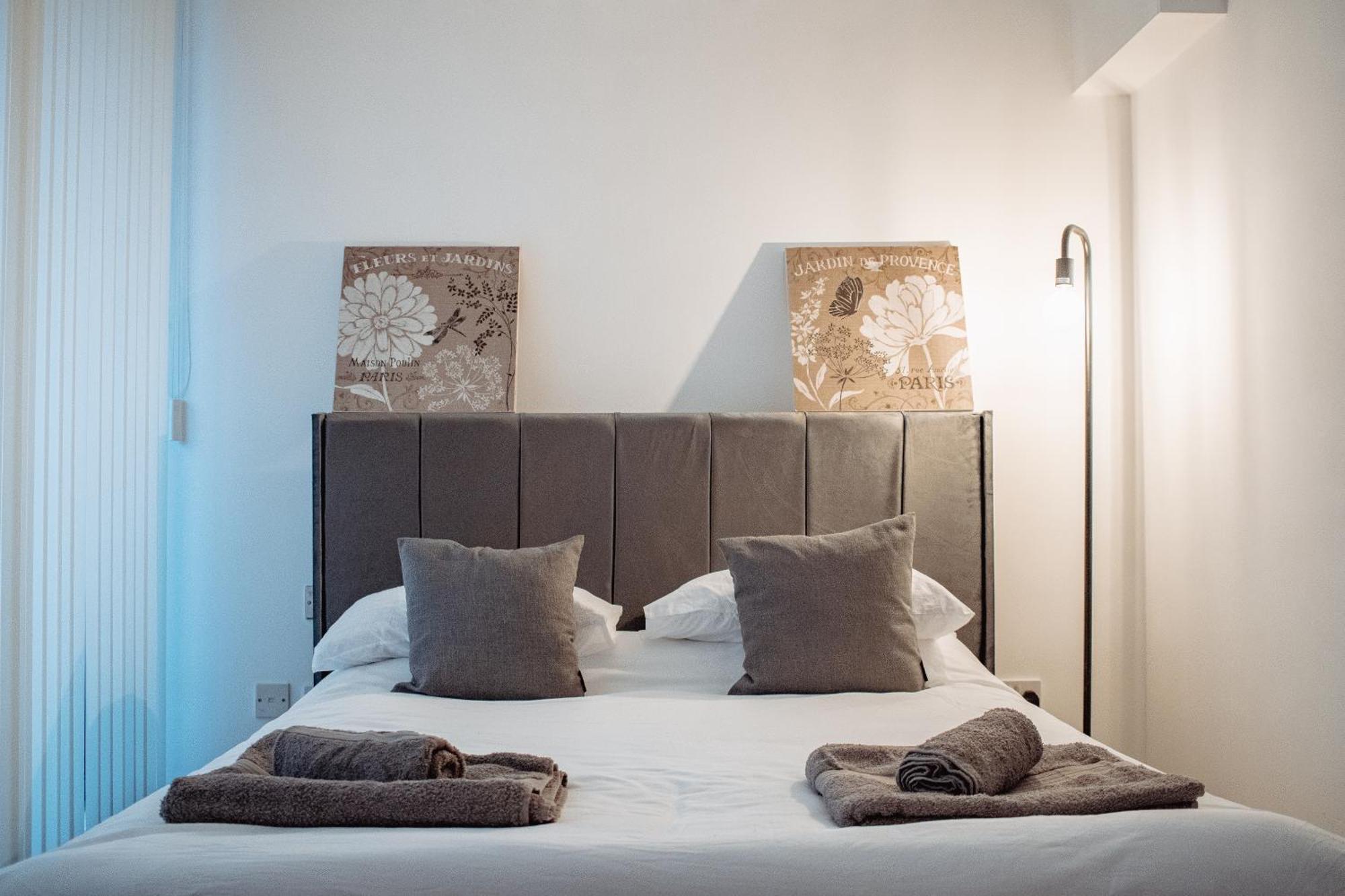 Central & Spacious, Sleeps 8, Perfect For Groups ليدز المظهر الخارجي الصورة