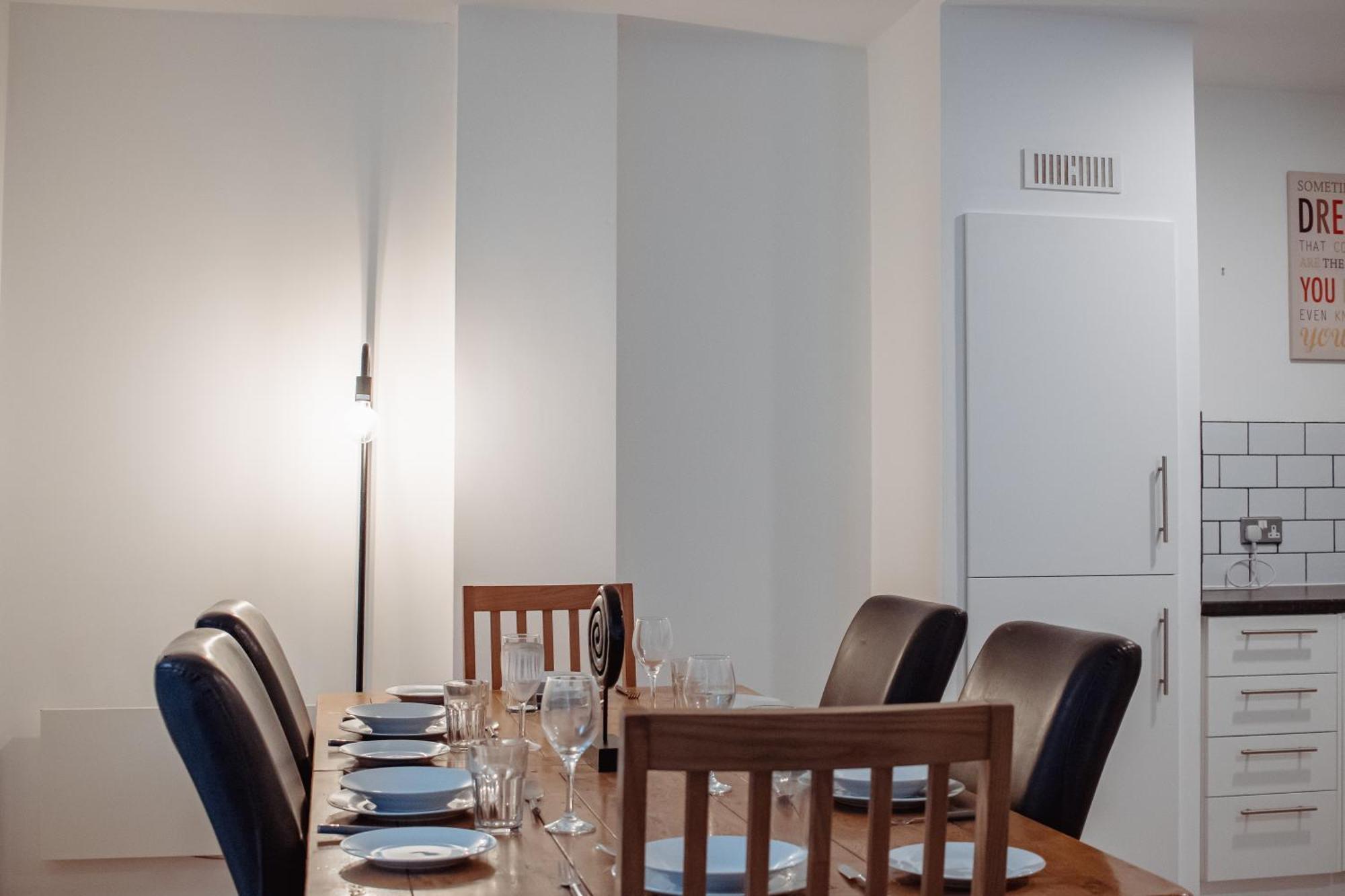 Central & Spacious, Sleeps 8, Perfect For Groups ليدز المظهر الخارجي الصورة