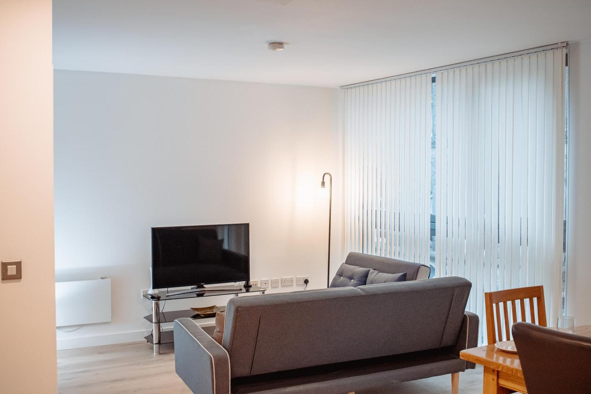 Central & Spacious, Sleeps 8, Perfect For Groups ليدز المظهر الخارجي الصورة