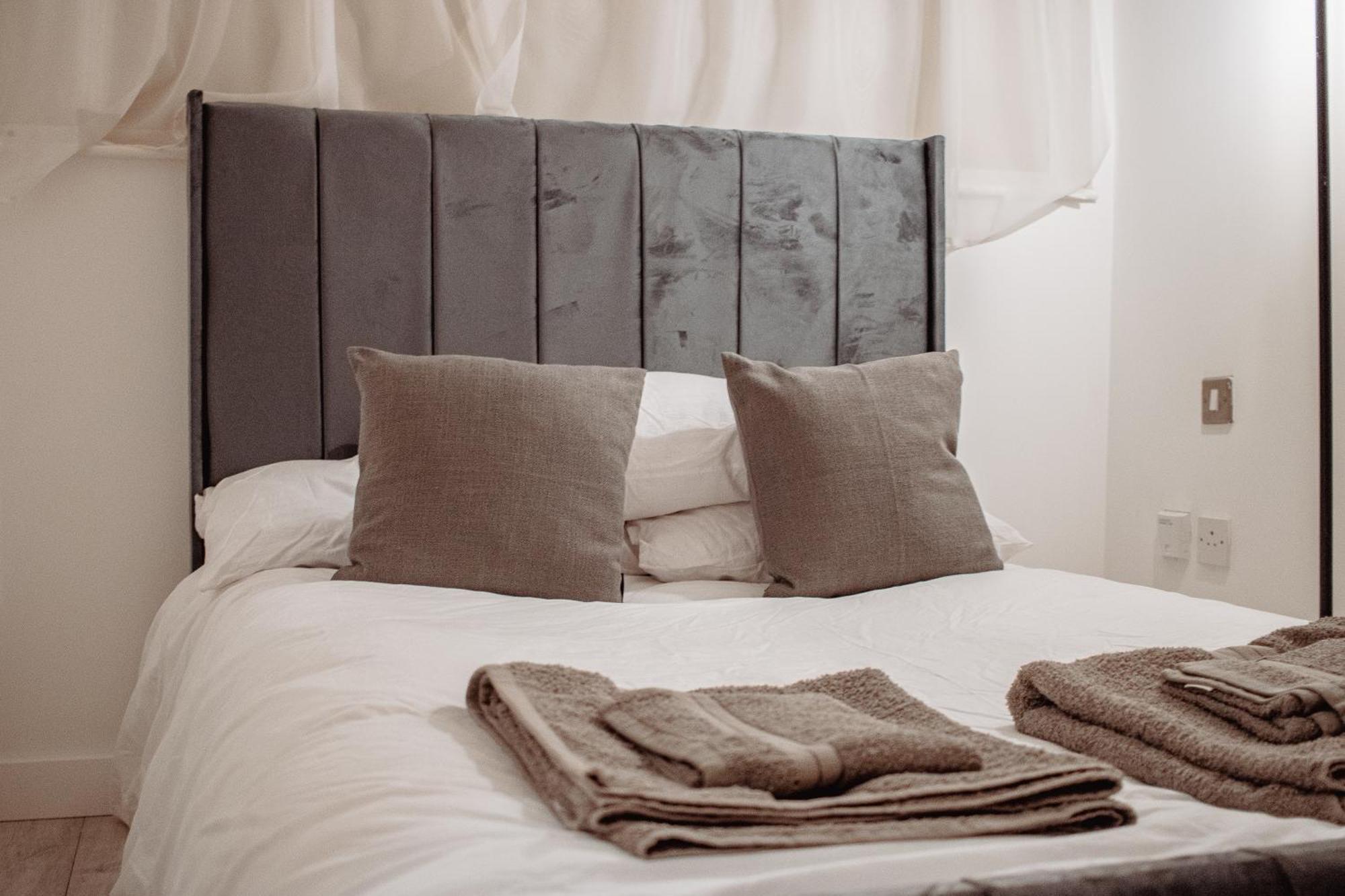 Central & Spacious, Sleeps 8, Perfect For Groups ليدز المظهر الخارجي الصورة