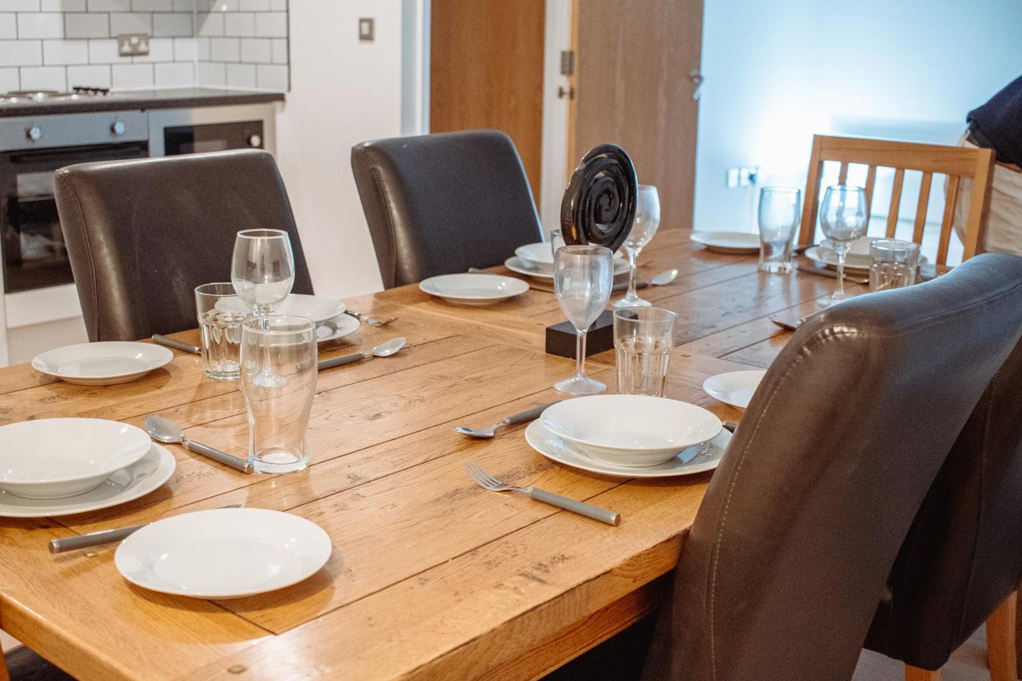 Central & Spacious, Sleeps 8, Perfect For Groups ليدز المظهر الخارجي الصورة